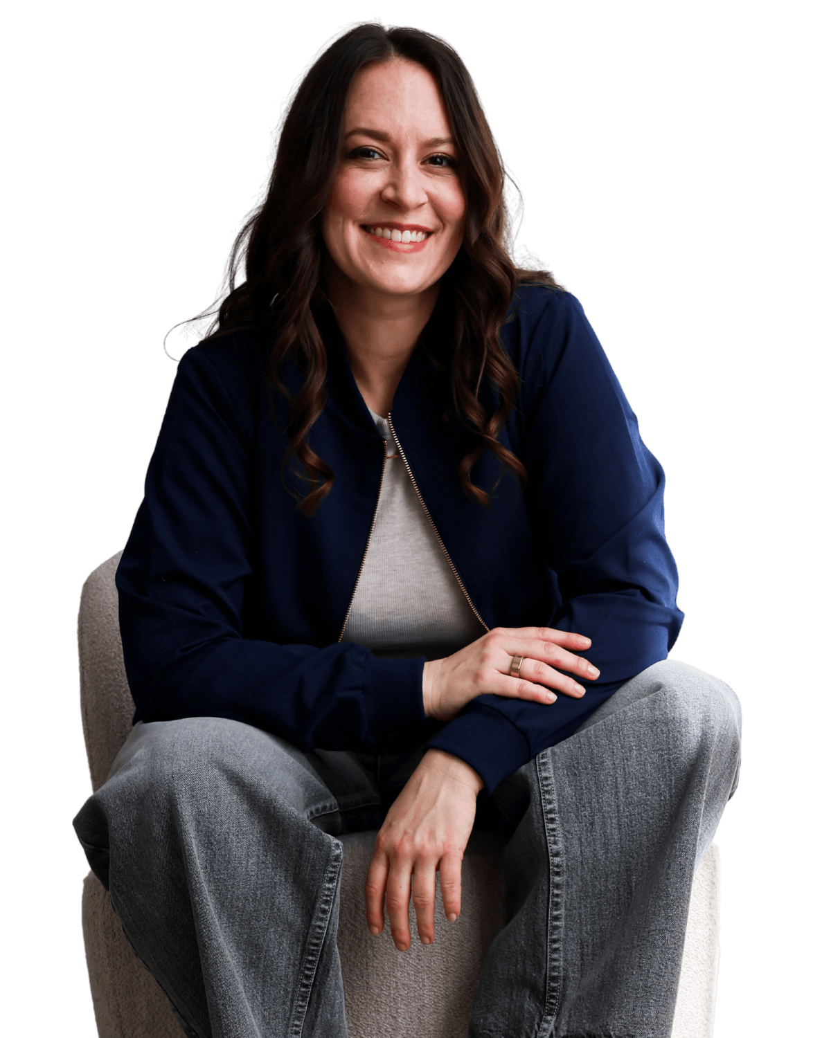 Steph sitzt auf Sessel | Steph Reinhardt